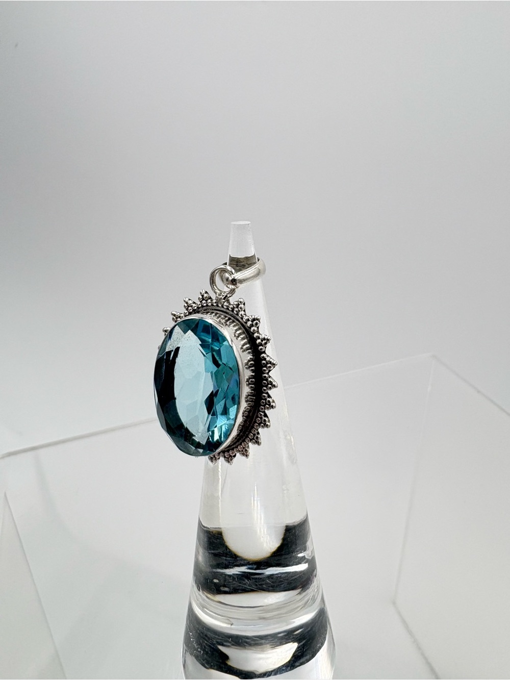 925 Silver 8 Ct Faceted Swiss Blue Topaz Oval Gemstone Pendant (Pendant Only) - Picture 12 of 16